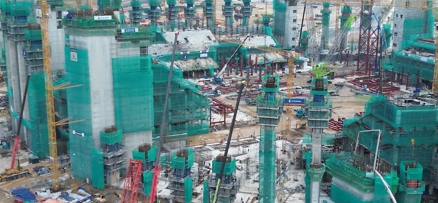 Cận cảnh lõi bê tông và khung khán đài sân vận động Trống Đồng đang xây